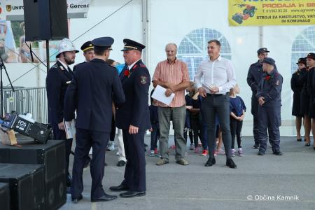 Slovesnost ob odprtju prizidka in prevzemu večnamenskega gasilskega vozila PGD Gozd (24)